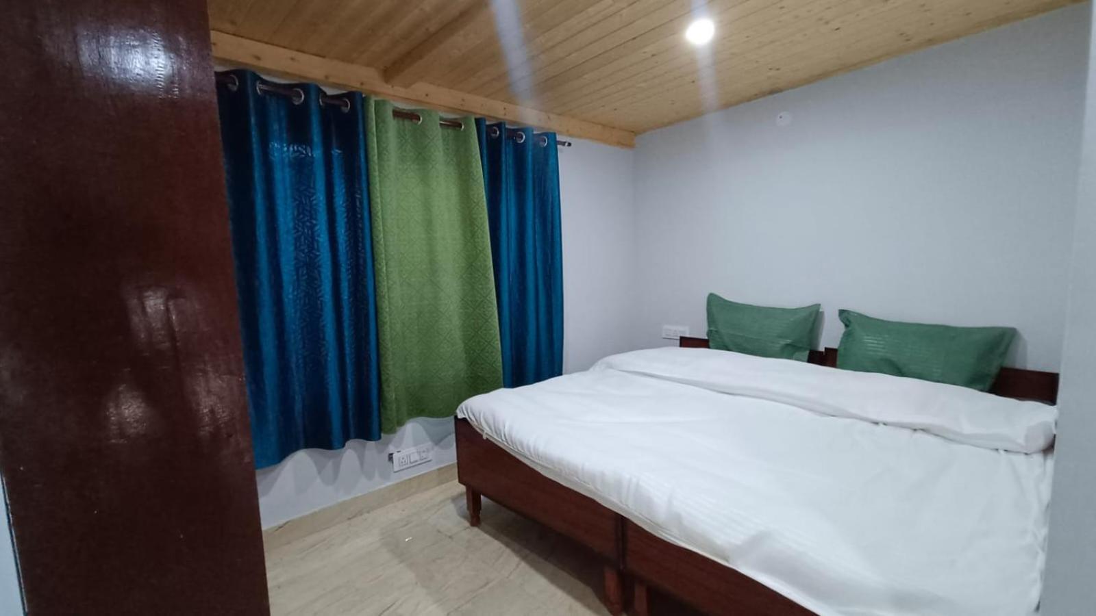 Shiv Shakti Homestay - Near Isbt, Bypass Mc Parking, Hpu, And Advance Study 심라 외부 사진